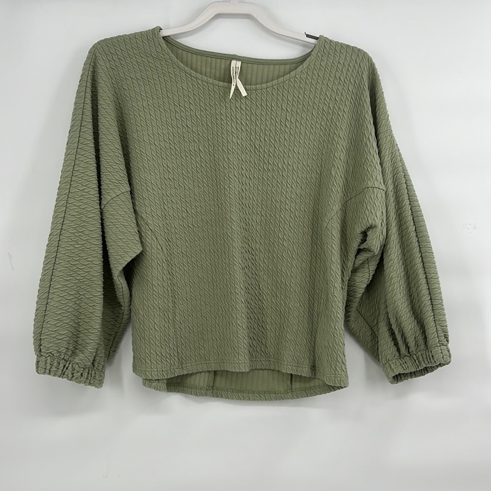 Anthropologie Arya Balloon Sleeve olive lite Green Top size small